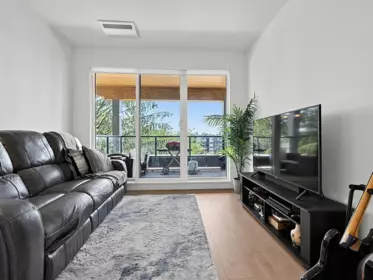 Kitchen Photo of 511 7599 15 Street, Burnaby, BC