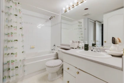 Office / Den Photo of 315 2551 Parkview Lane, Port Coquitlam, BC