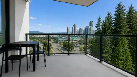 Entry Foyer Photo of 1008 3080 Lincoln Avenue, Coquitlam, BC