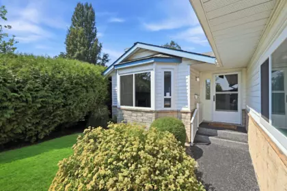 20161 Ospring Street, Maple Ridge, BC, Maple Ridge — Single Family Residence for sale
