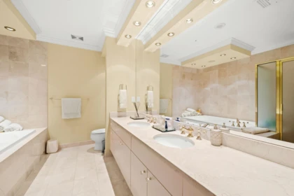 Kitchen Photo of PH3 1790 Bayshore Drive, Vancouver, BC