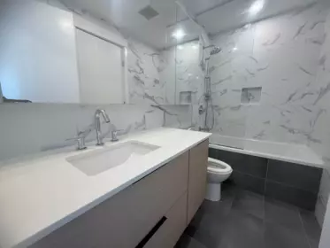Primary Bathroom Photo of 2510 4711 Hazel Street, Burnaby, BC