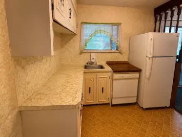 Kitchen Photo of 121 Sinclair Avenue, New Westminster, BC