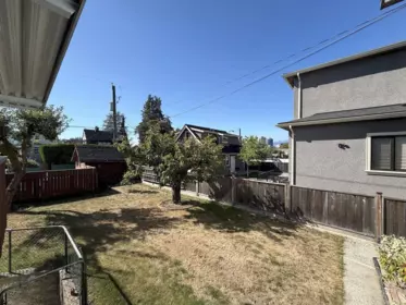 Primary Bedroom Photo of 5885 Lincoln Street, Vancouver, BC