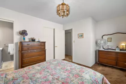 Guest Bathroom Photo of 23410 Nightingale Avenue, Maple Ridge, BC