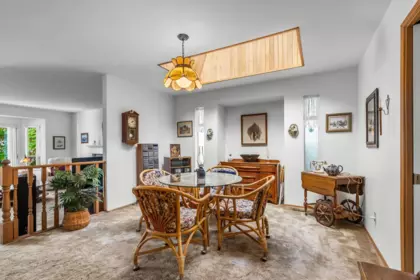 Kitchen Island Photo of 23410 Nightingale Avenue, Maple Ridge, BC