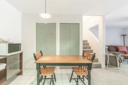 Breakfast Nook Photo of 987 Howie Avenue, Coquitlam, BC