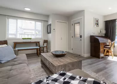 Breakfast Nook Photo of 15669 20 Avenue, Surrey, BC