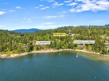 4704 Dogwood Lane, West Vancouver, BC, West vancouver — Single Family Residence for sale