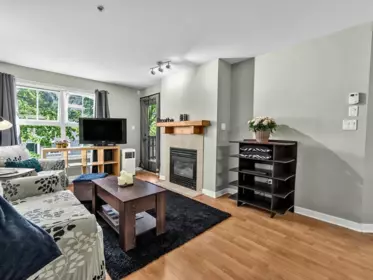 Breakfast Nook Photo of 308 38 Seventh Avenue, New Westminster, BC