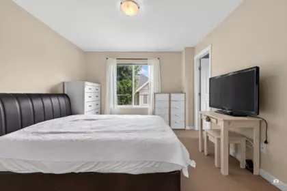 Office / Den Photo of 102 6575 192 Street, Surrey, BC