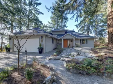9291 Truman Road, Halfmoon Bay, BC, Halfmoon Bay — Single Family Residence for sale