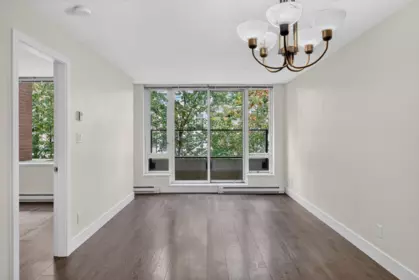 Breakfast Nook Photo of 410 1088 Richards Street, Vancouver, BC