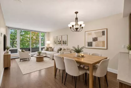 Kitchen Island Photo of 410 1088 Richards Street, Vancouver, BC