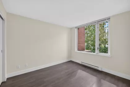 Powder Room Photo of 410 1088 Richards Street, Vancouver, BC
