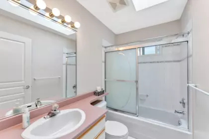 Powder Room Photo of 23890 114a Avenue, Maple Ridge, BC