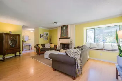 Walk-In Closet Photo of 14603 101a Avenue, Surrey, BC