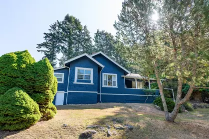 Backyard Photo of 443 Fernhill Road, Mayne Island, BC