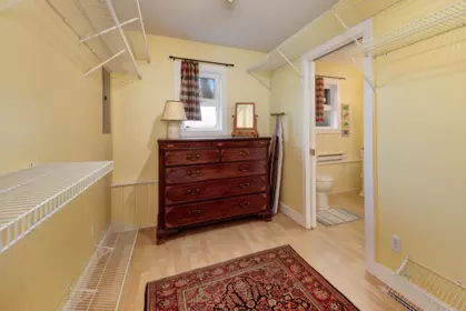 Hallway Photo of 443 Fernhill Road, Mayne Island, BC