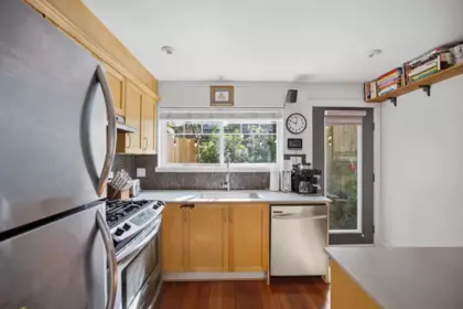 Kitchen Island Photo of 6 1642 E Georgia Street, Vancouver, BC