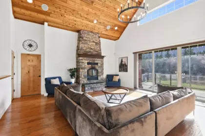 Primary Bedroom Photo of 4601 Bench Road, Chilliwack, BC