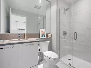 Primary Bathroom Photo of 1788 Gilmore Avenue, Burnaby, BC