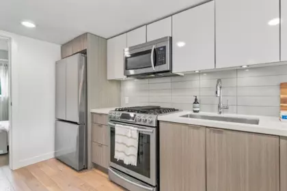 Primary Bedroom Photo of 357 E 16th Avenue, Vancouver, BC