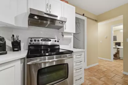 Breakfast Nook Photo of 15272 20 Avenue, Surrey, BC