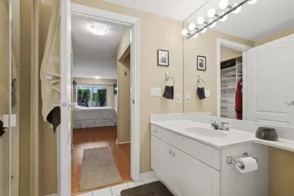 Guest Bathroom Photo of 15272 20 Avenue, Surrey, BC