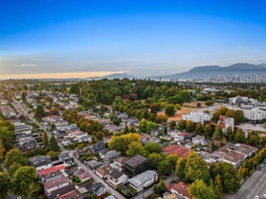 Community Amenities Photo (Clubhouse) of 3 164 E 38th Avenue, Vancouver, BC