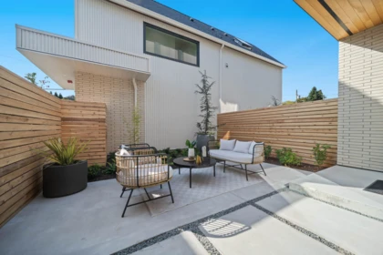Garden / Landscaping Photo of 3 164 E 38th Avenue, Vancouver, BC