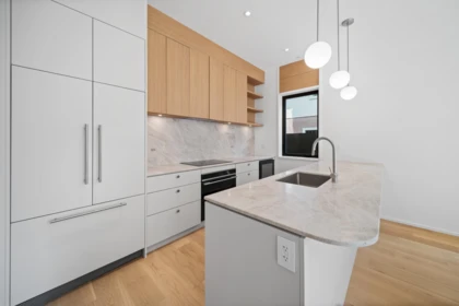 Kitchen Photo of 3 164 E 38th Avenue, Vancouver, BC