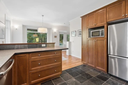 Laundry Room Photo of 12121 264 Street, Maple Ridge, BC