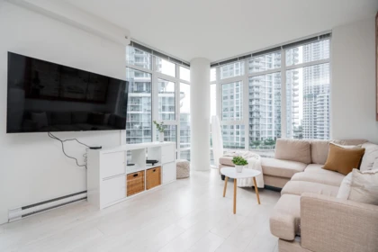 601 691 North Road, Coquitlam, BC, Coquitlam — Apartment/Condo for sale