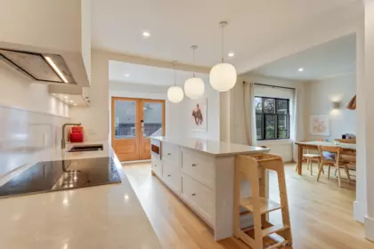 Breakfast Nook Photo of 1444 Lakewood Drive, Vancouver, BC