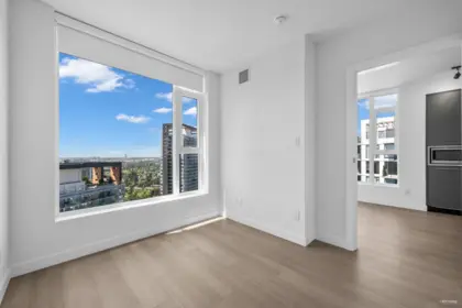 3303 13725 George Junction, Surrey, BC, Surrey — Apartment/Condo for sale