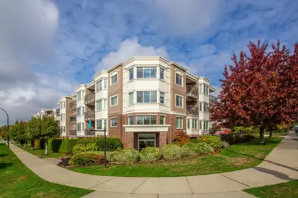 305 15389 Roper Avenue, White Rock, BC, White rock — Apartment/Condo for sale