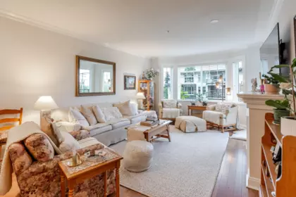 Loft / Bonus Room Photo of 305 15389 Roper Avenue, White Rock, BC