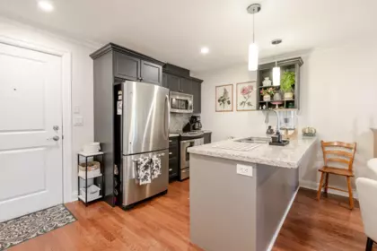 Primary Bedroom Photo of 305 15389 Roper Avenue, White Rock, BC