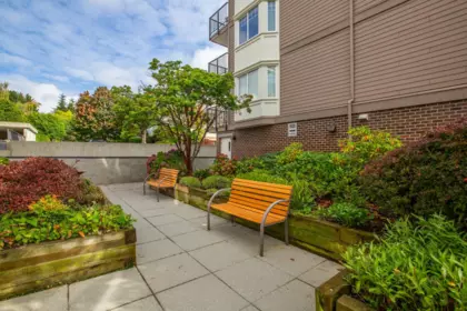 Swimming Pool Photo of 305 15389 Roper Avenue, White Rock, BC