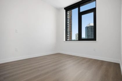 1408 6608 Sussex Avenue, Burnaby, BC, Burnaby — Apartment/Condo for sale