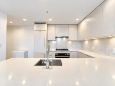 401 5051 Imperial Street, Burnaby, BC, Burnaby — Apartment/Condo for sale