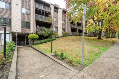 212 3921 Carrigan Court, Burnaby, BC, Burnaby — Apartment/Condo for sale