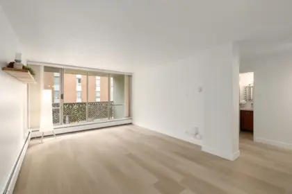 604 2016 Fullerton Avenue, North Vancouver, BC, North Vancouver — Apartment/Condo for sale