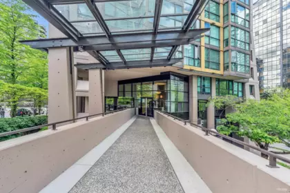 2302 1367 Alberni Street, Vancouver, BC, Vancouver — Apartment/Condo for sale