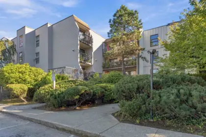 106 15288 100 Avenue, Surrey, BC, Surrey — Apartment/Condo for sale