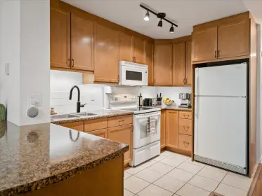 10 2400 Cavendish Way, Whistler, BC, Whistler — Townhouse for sale