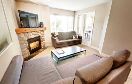 204 4360 Lorimer Road, Whistler, BC, Whistler — Apartment/Condo for sale