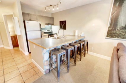 204 4360 Lorimer Road, Whistler, BC, Whistler — Apartment/Condo for sale