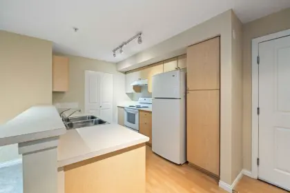 204 2151 151a Street, Surrey, BC, Surrey — Apartment/Condo for sale
